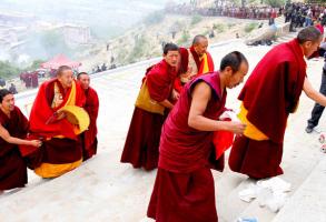monks in drepung monastery